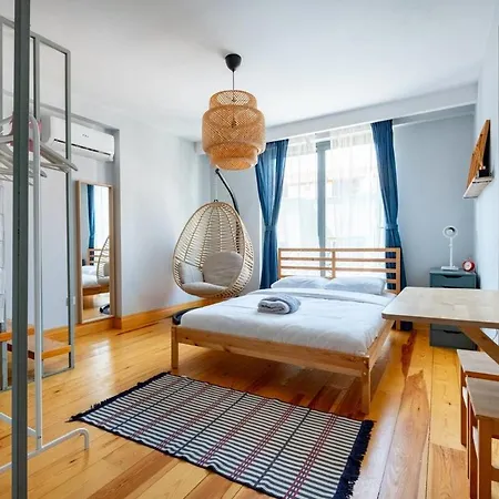 Cosy Triplex Flat *