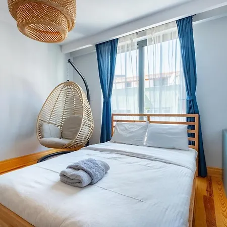 Cosy Triplex Flat Apartment