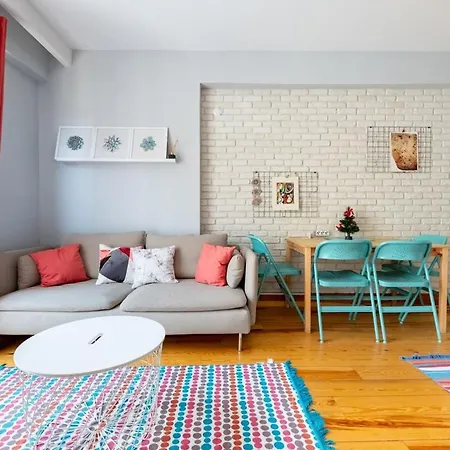 Cosy Triplex Flat Apartment